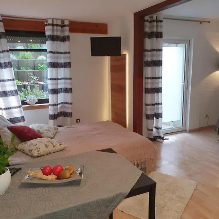 Privat , Eigene Eigang, Eigene Badezimmer, Und Eigene Kueche * Straelen